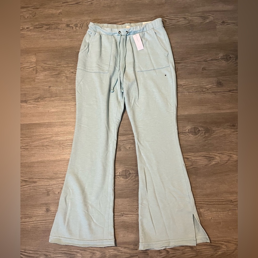 American Eagle Flair Sweatpants
